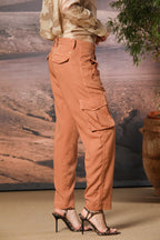 Asia Snake pantalón cargo mujer en modal relaxed fit 
