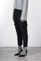 Chile Jogger women’s cargo pants in wool with relaxed fit