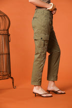 Judy Archivio pantalone cargo donna in twill di cotone stretch con ricamo relaxed fit