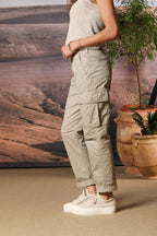 Judy Archivio pantalone cargo donna in twill di cotone stretch relaxed fit