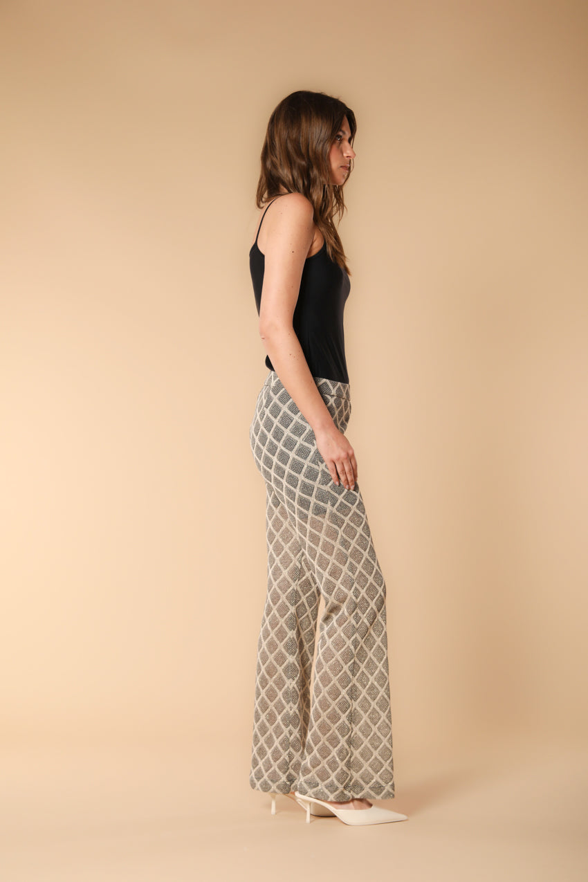 Easy Straight Summer Damen Chino Hose aus Lurex-Jersey mit Lochmuster Straight Fit