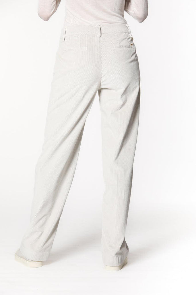 Image 3 of women's chino pants in stucco-colored corduroy New York Straight model by Mason's