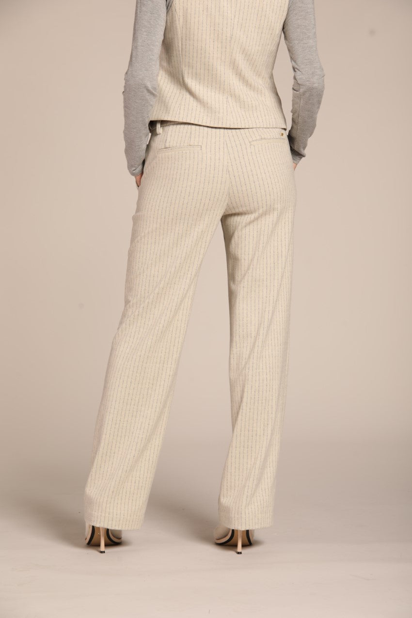 New York Straight : le pantalon chino femme en jersey avec un motif rayé, coupe droite