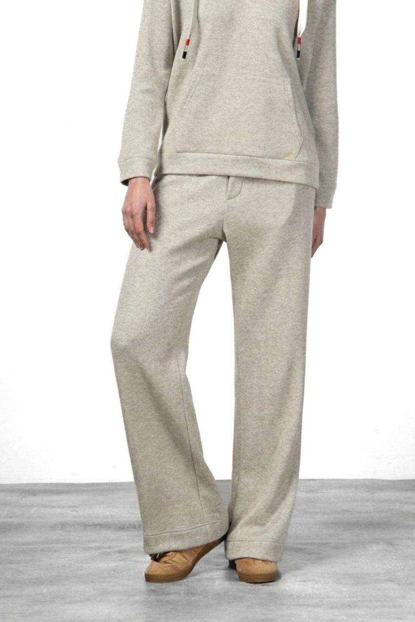 New York Studio Elax women’s chino pants in knit-effect jersey with straight fit