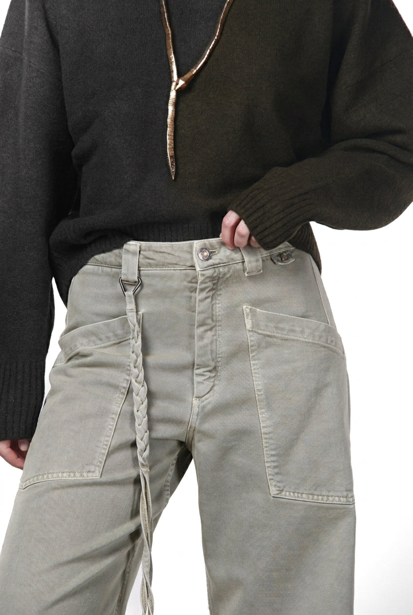 Venice women’s chino pants in twill with balloon fit ①
