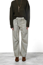 Venice women’s chino pants in twill with balloon fit ①