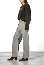 Venice women’s chino pants in twill with balloon fit ①