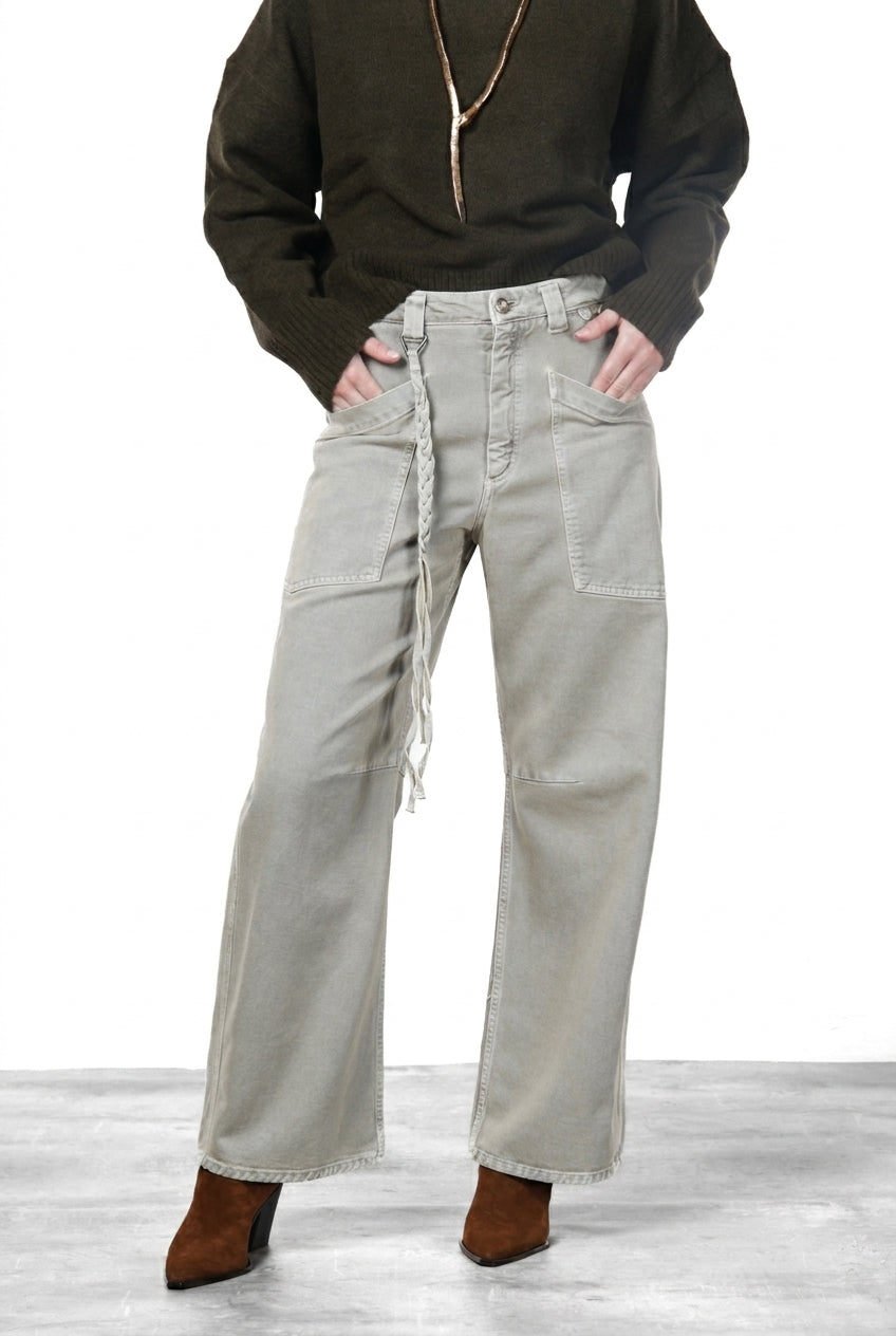 Venice women’s chino pants in twill with balloon fit ①