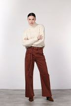 Violette pantalon chino femme en twill balloon fit ①
