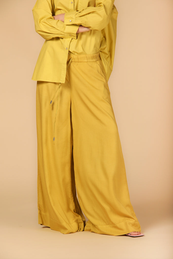 Image 2 of women's chino pants, Portofino model in yellow, relaxed fit by Mason's