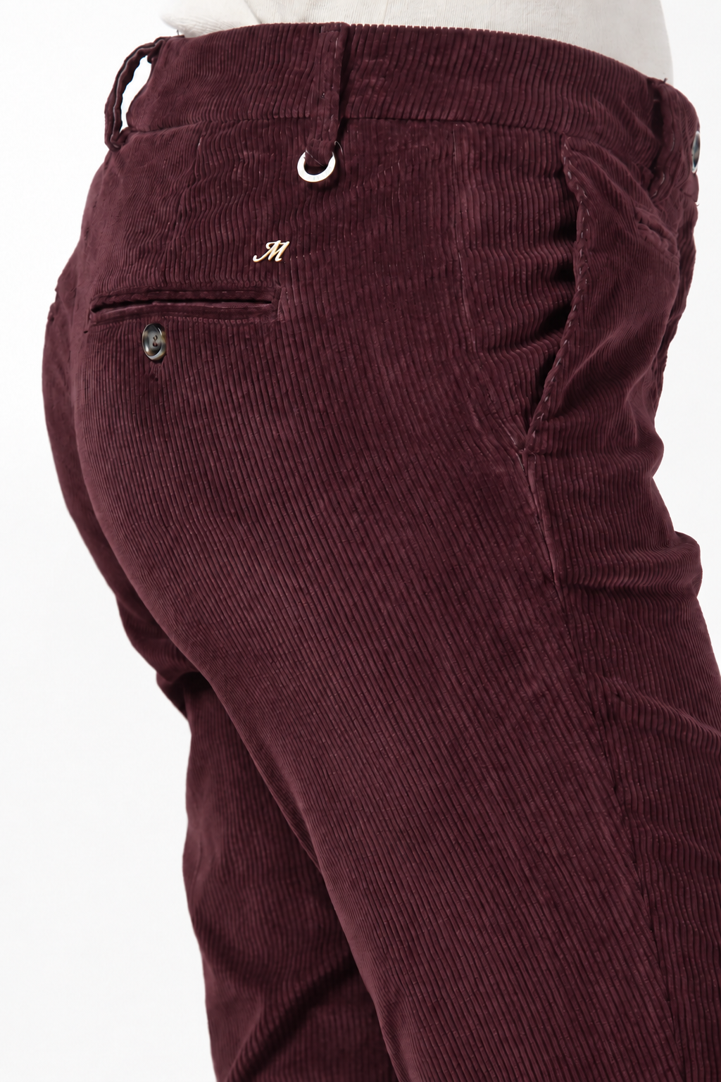 New York Slim pantalon chino femme en velours côtelé à grosses côtes coupe slim ①