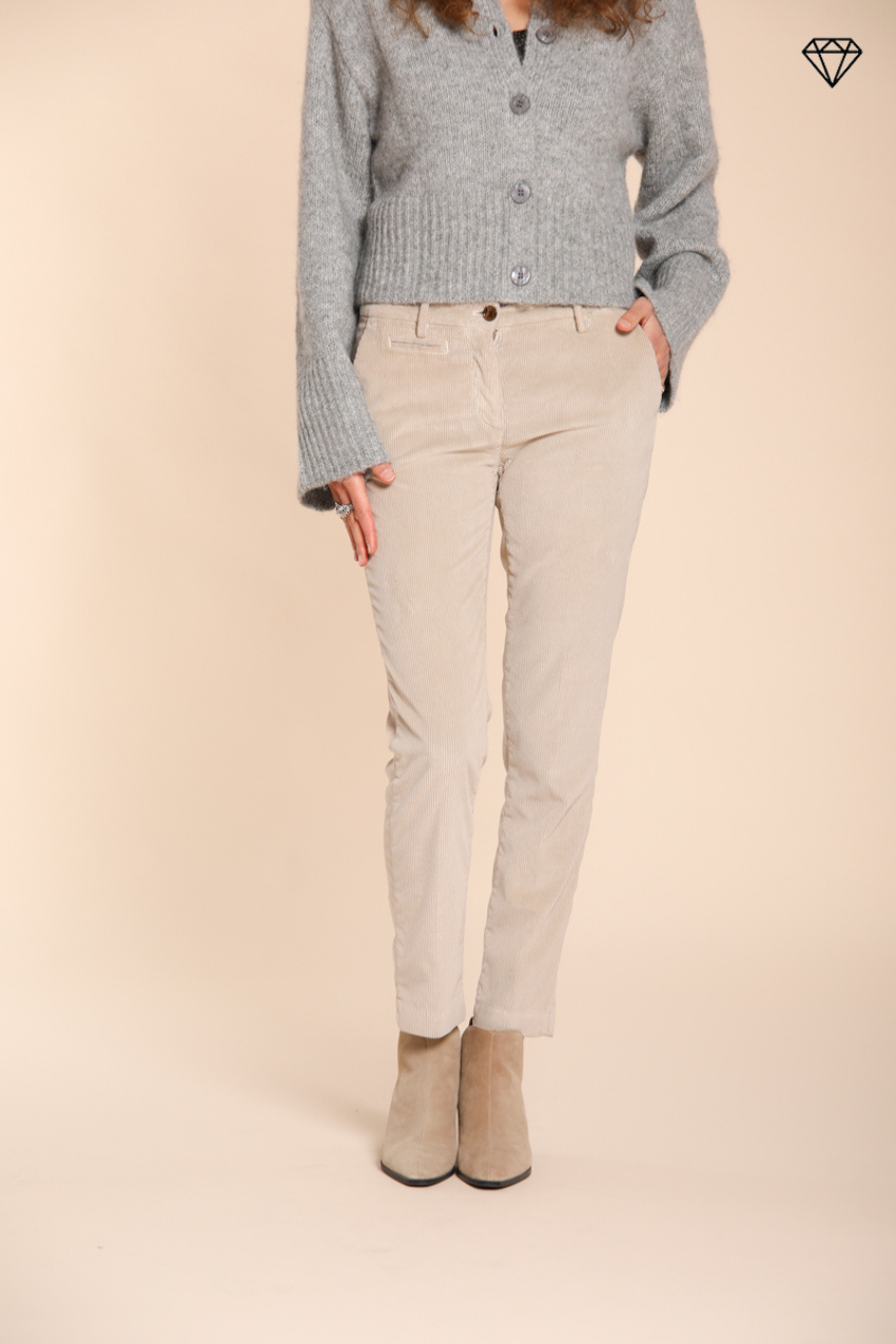 New York Slim women’s chino trousers in corduroy slim fit ①