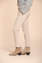 Foto 4 New York Slim pantalone chino donna in velluto a coste slim fit