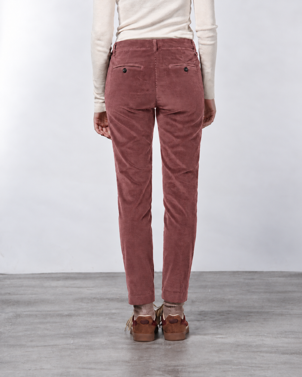 New York Slim pantalone chino donna in velluto a costa grande slim fit ①