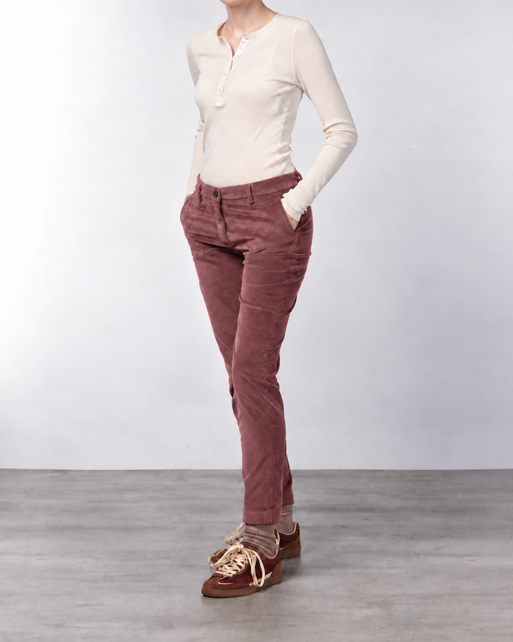 New York Slim pantalone chino donna in velluto a costa grande slim fit ①