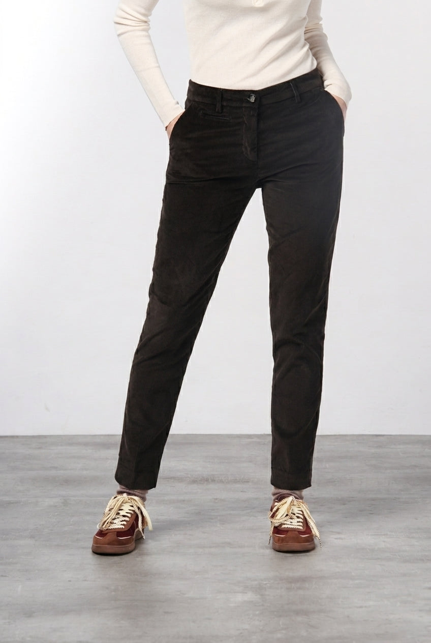 New York Slim pantalone chino donna in velluto a costa grande slim fit ①