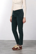 New York Slim pantalón chino de mujer en terciopelo de pana ancha slim fit ①