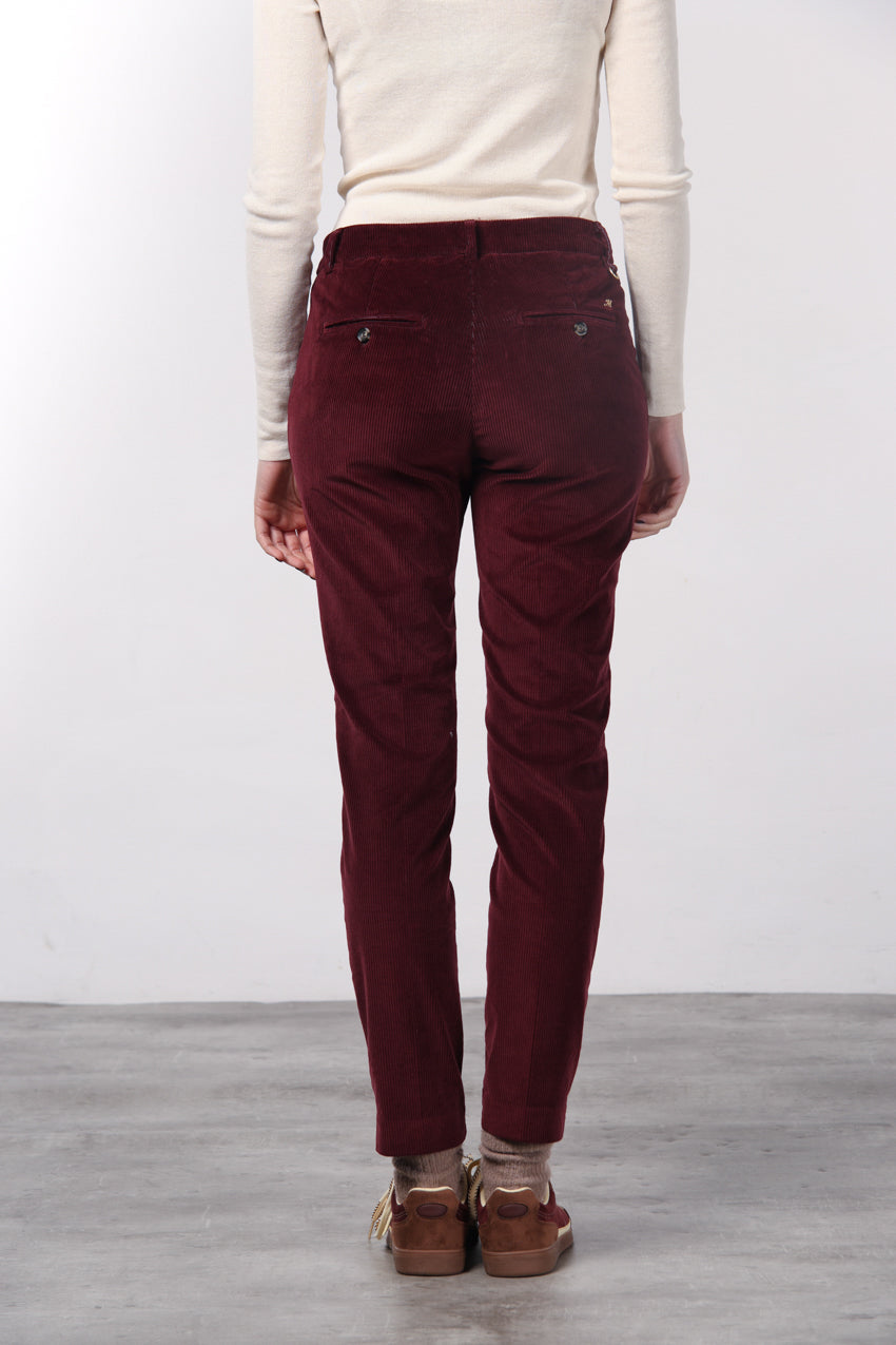 New York Slim women’s chino trousers in wide-wale corduroy, slim fit ①
