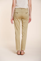 New York Slim pantalón chino mujer en satén stretch slim fit ①