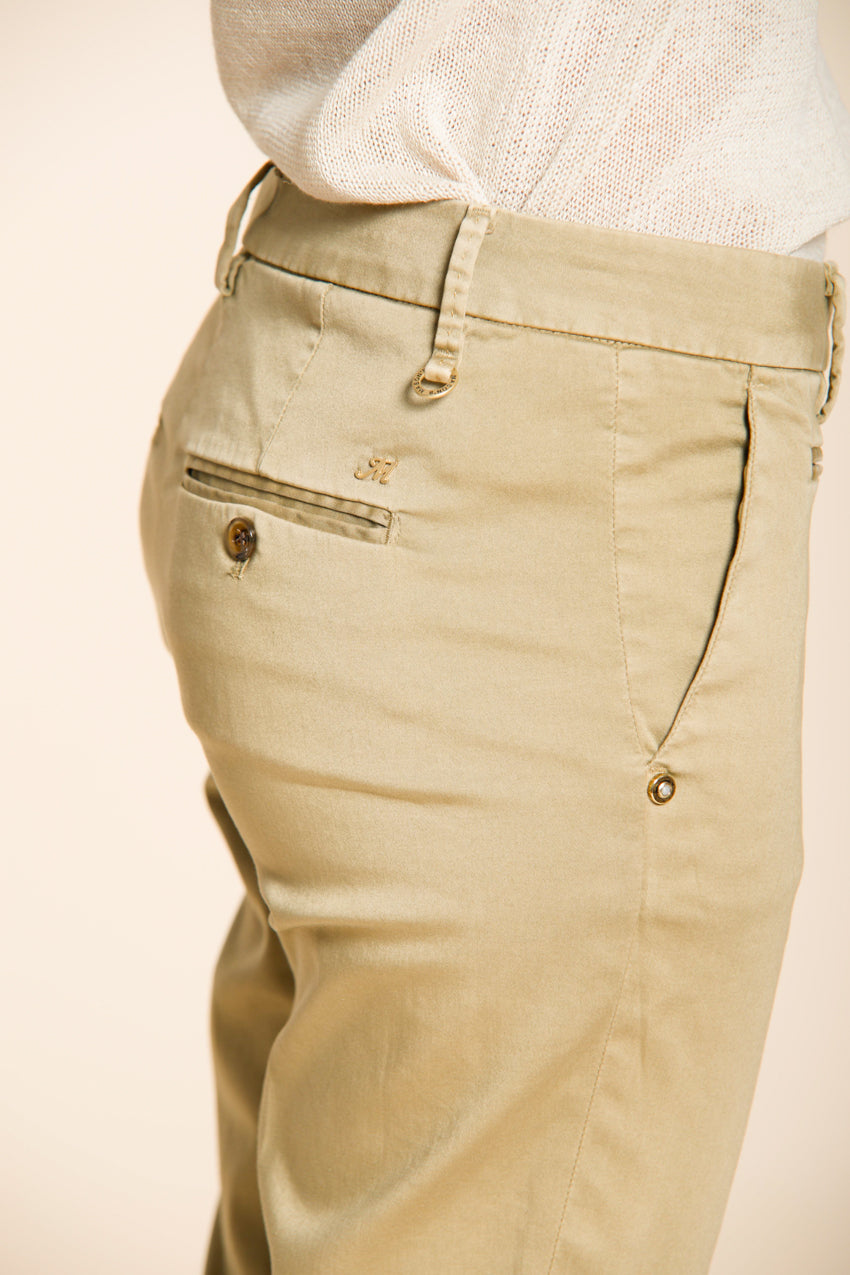 New York Slim pantalón chino mujer en satén stretch slim fit ①