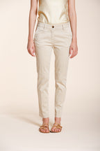 New York Slim pantalón chino mujer en satén stretch slim fit ①