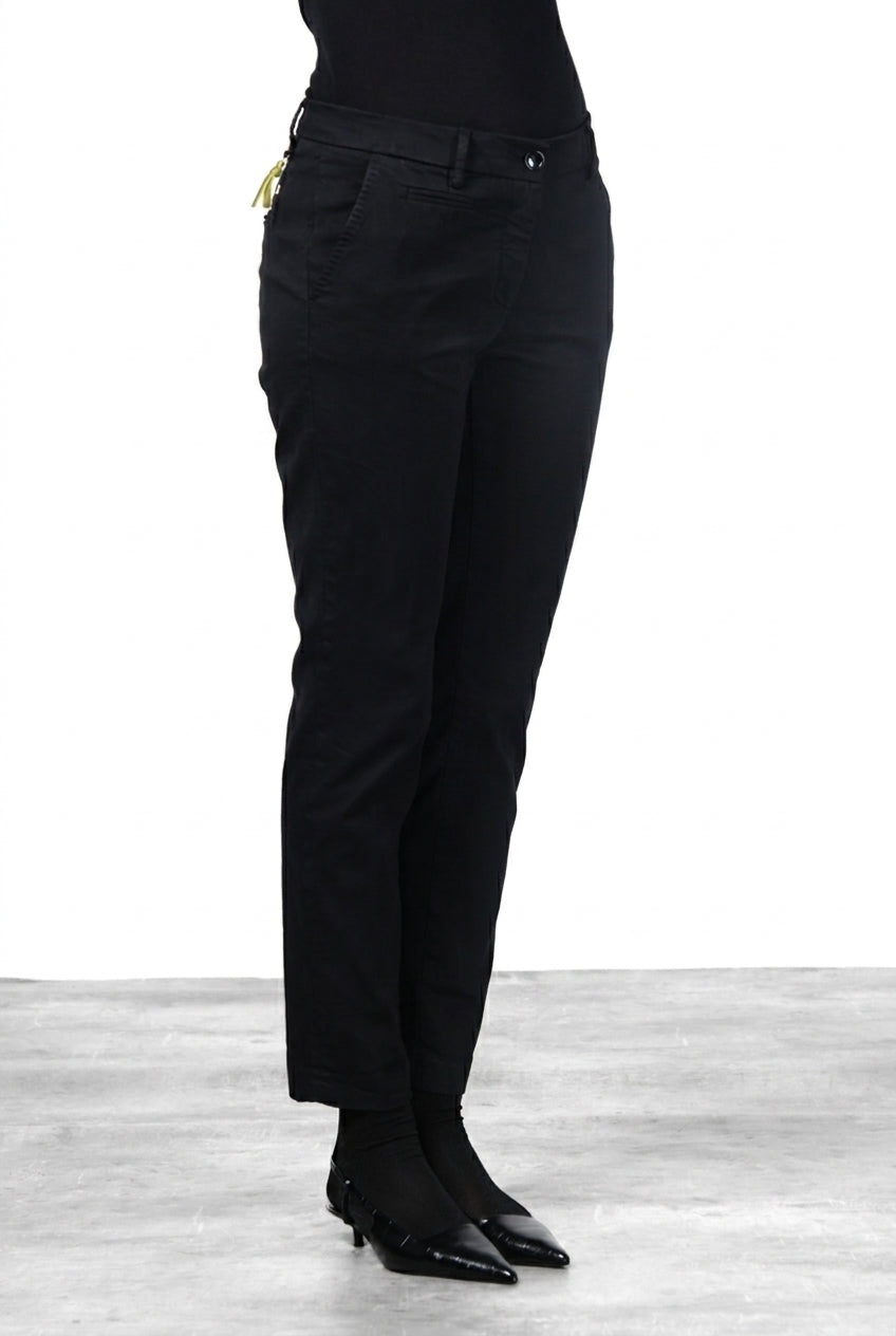 New York Slim pantalone chino donna in raso slim fit ①