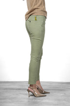 New York Slim Chinohose für Damen aus Satin mit slim fit ①