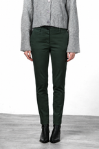 New York Slim pantalon chino femme en satin slim fit ①

