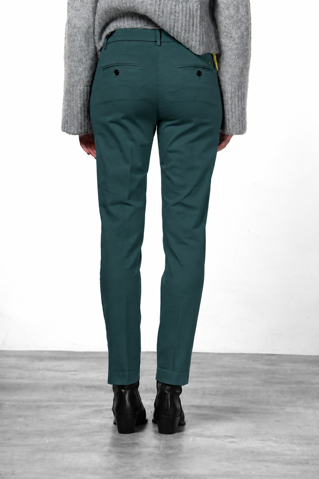 New York Slim pantalone chino donna in raso slim fit ①