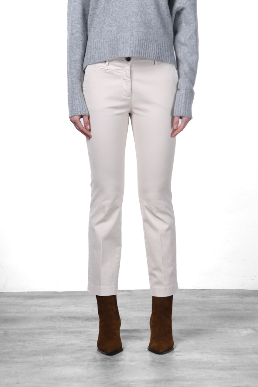 New York Trumpet women’s chino trousers in gabardine, slim fit ①