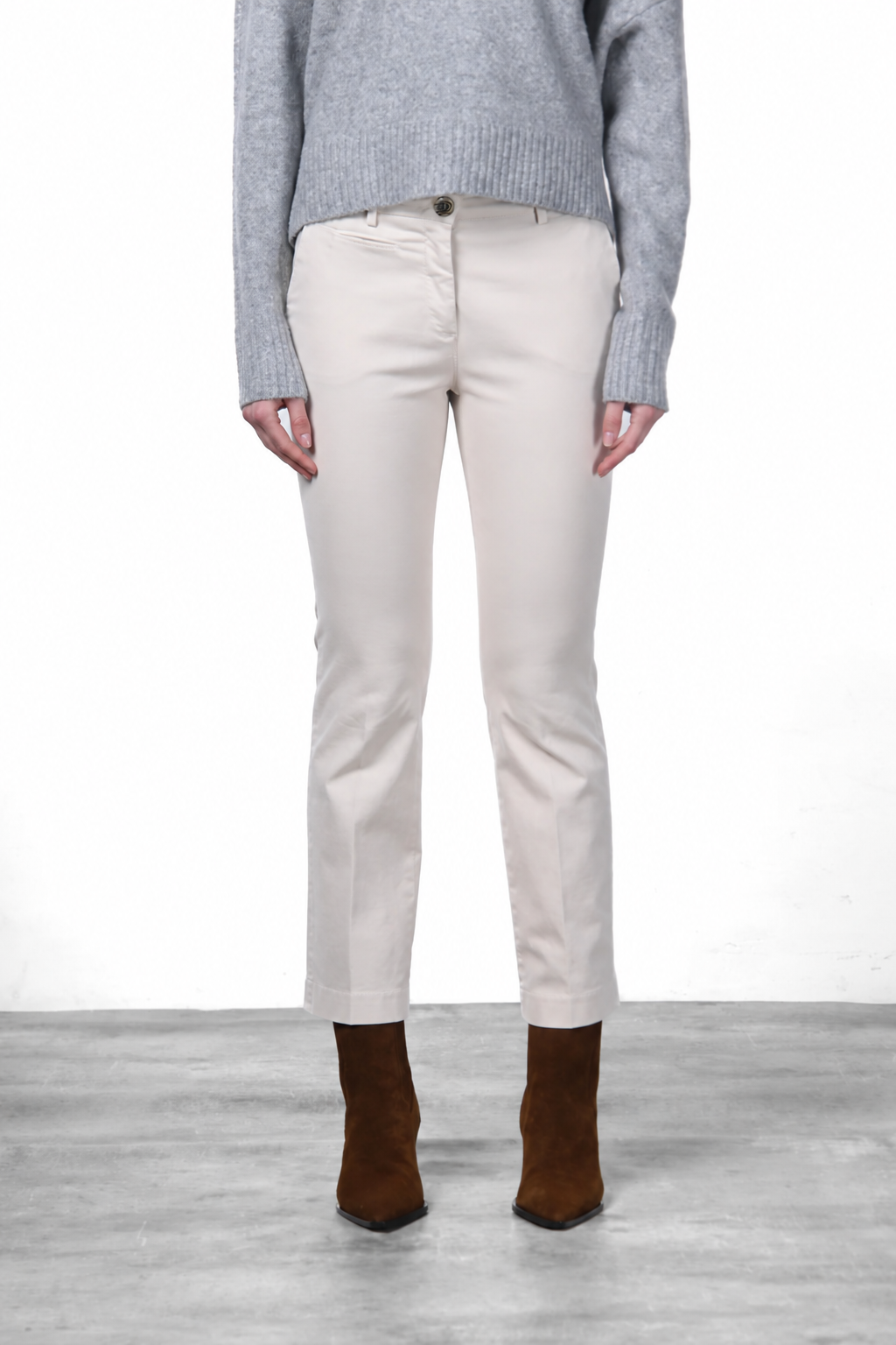 New York Trumpet pantalone chino donna in gabardina slim fit ①