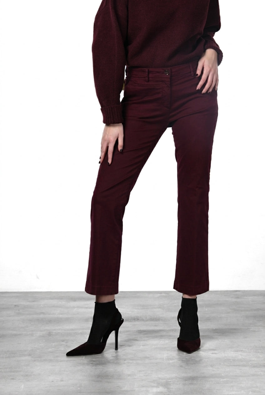 New York Trumpet pantalón chino de mujer en gabardina slim fit ①