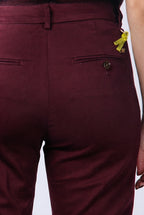New York Trumpet pantalón chino de mujer en gabardina slim fit ①