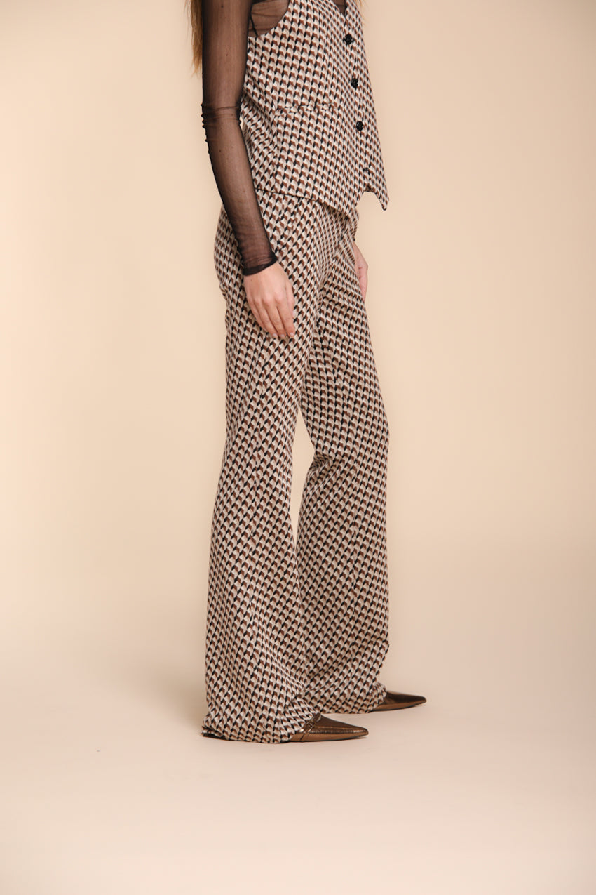 Foto 3 New York Flare pantalone chino donna in jersey con disegno rombo slim fit