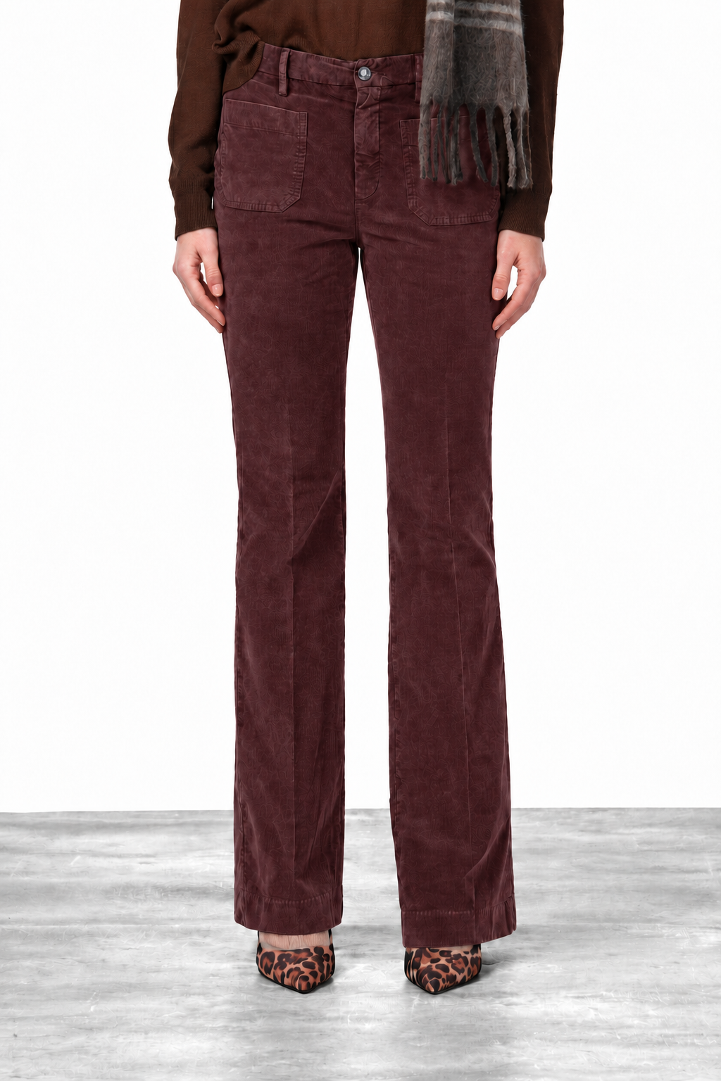 New York Flare women’s chino pants in 1000-wale velvet with slim fit
