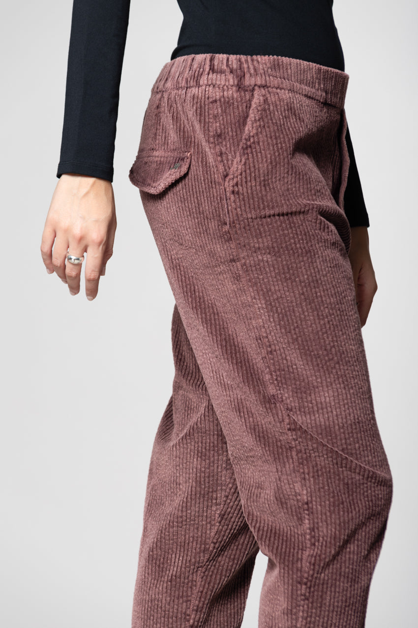 Malibu Jogger City pantalon chino femme en velours côtelé relaxed fit