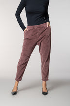 Malibu Jogger City pantalon chino femme en velours côtelé relaxed fit