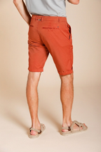 London men's chino bermuda in stretch gabardine regular fit ①