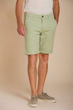 London men's chino bermuda in stretch gabardine regular fit ①