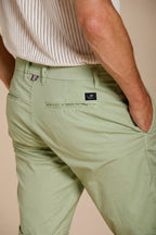 London men's chino bermuda in stretch gabardine regular fit ①