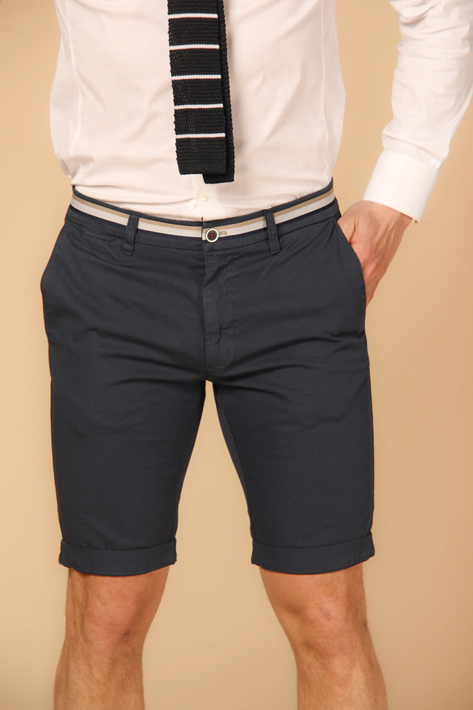 Image 3 of Mason's London Summer model men's chino bermuda in navy blue, regular fit