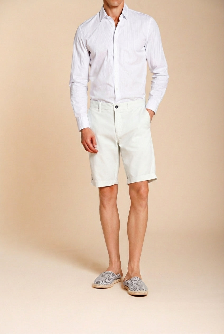 London men's chino bermuda in stretch gabardine regular fit ①