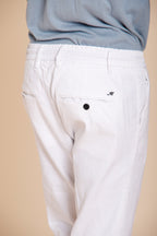 Milano Jogger pantalone chino uomo in twill di lino e cotone extra slim fit