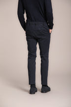 Foto 4 Milano Jogger Travel pantalone chino uomo in jersey active 4.0 extra slim fit