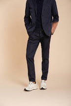 Milano Jogger Travel Hose Chino Herren aus technischem Travel-Stretch-Satin extra slim fit