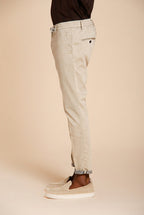 Milano Jogger Travel pantalon chino homme en satin technique travel stretch extra slim fit