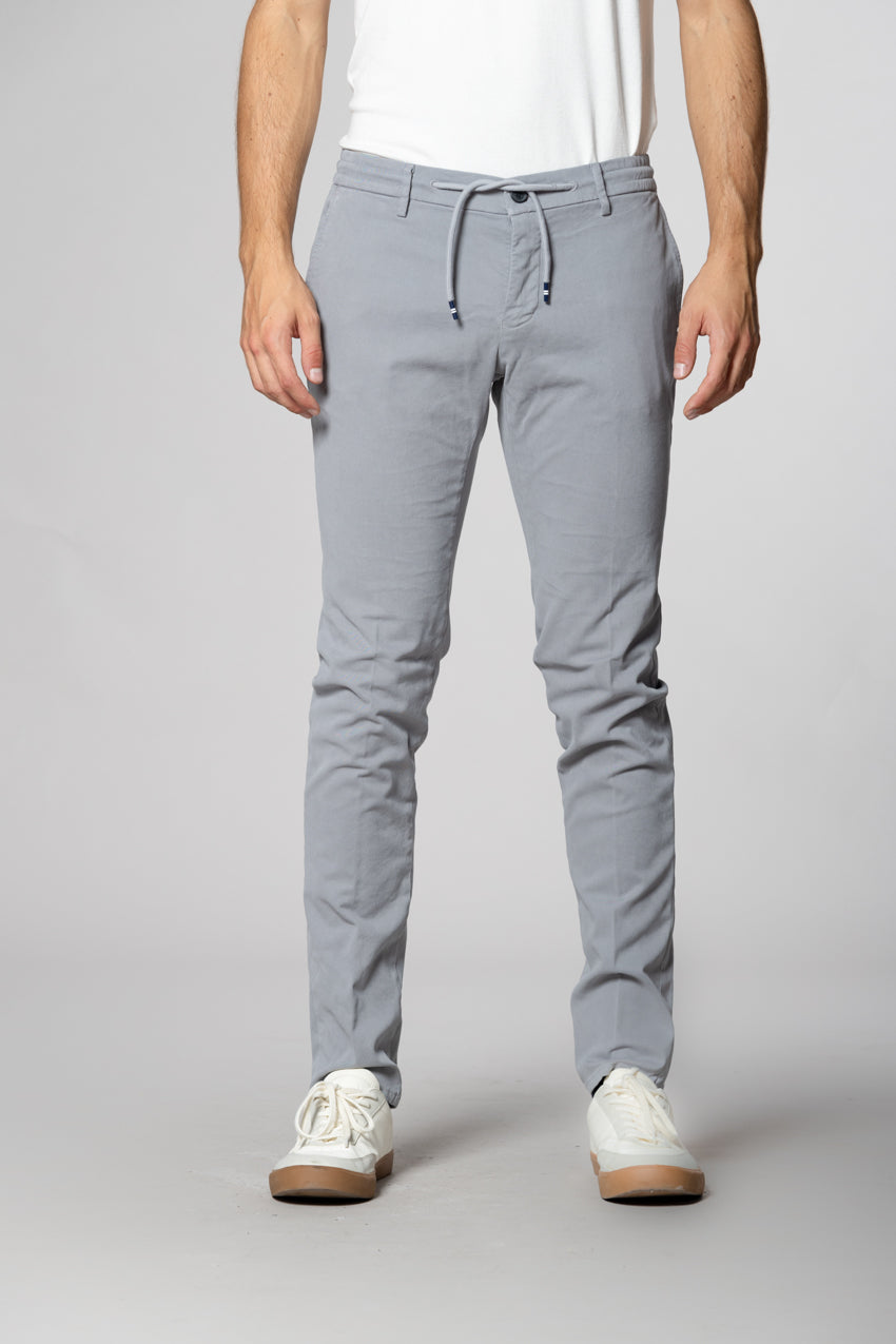 Milano Jogger pantalón chino hombre en gabardina stretch extra slim fit