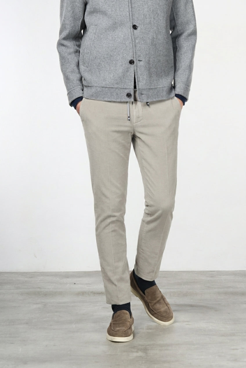 Milano Jogger men’s chino pants in 500-wale velvet with extra slim fit