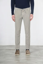 Milano Jogger men’s chino pants in 500-wale velvet with extra slim fit