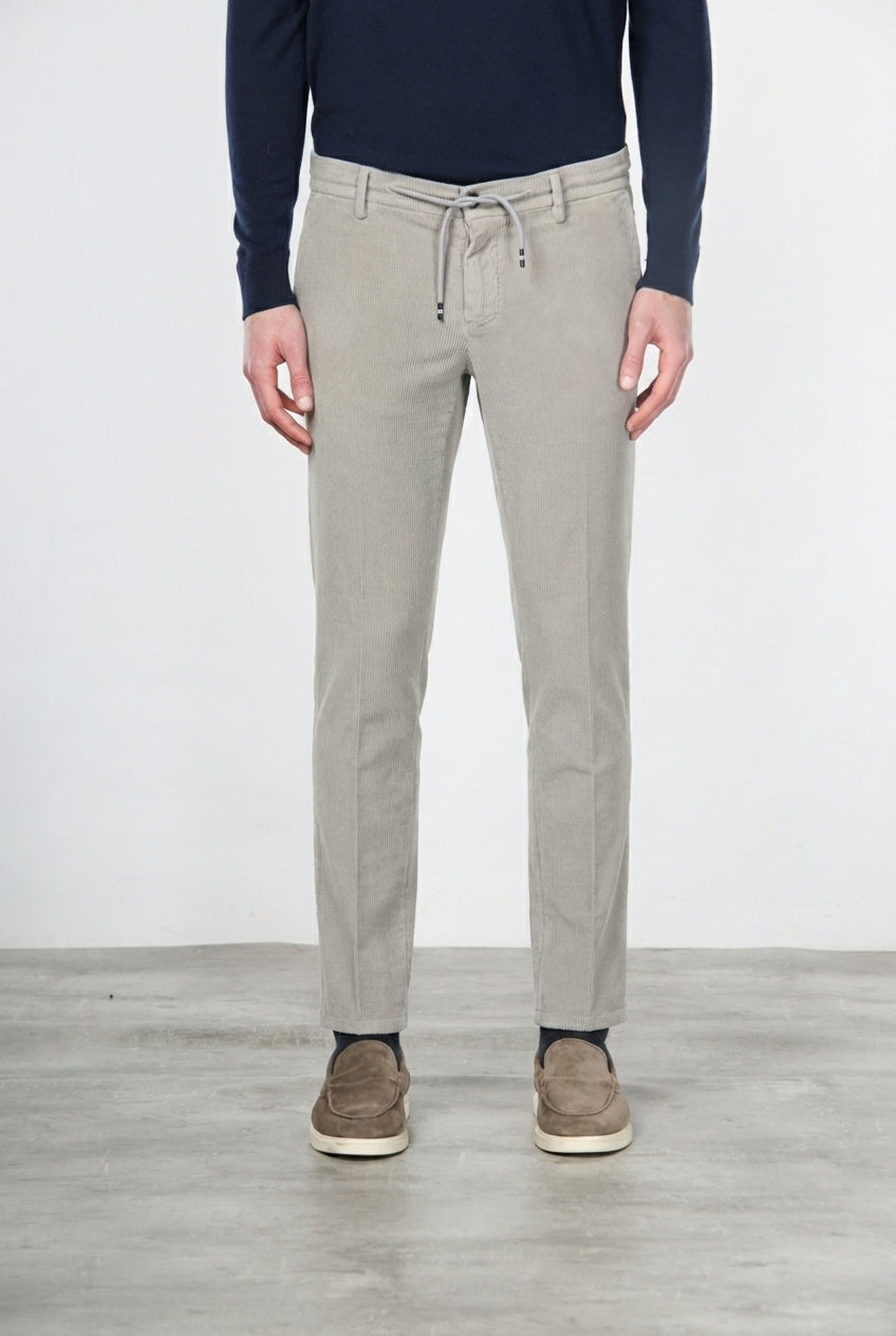 Milano Jogger men’s chino pants in 500-wale velvet with extra slim fit